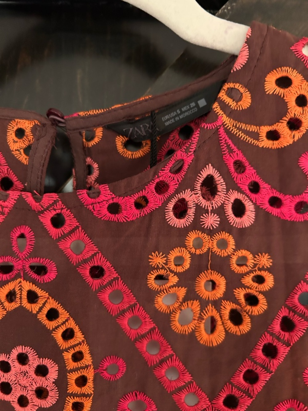 NWT Zara Embroidered Eyelet Tank top SOLD OUT ONLINE sz Small - Picture 3 of 9